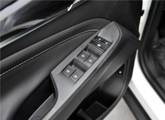 上汽大通MAXUS G50 2019款 1.5T 自动精英版 国VI 车厢座椅   门窗控制