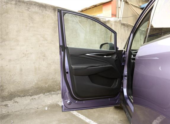 上汽大通MAXUS G50 2019款 1.5T 自动豪华版 国VI 车厢座椅   前门板