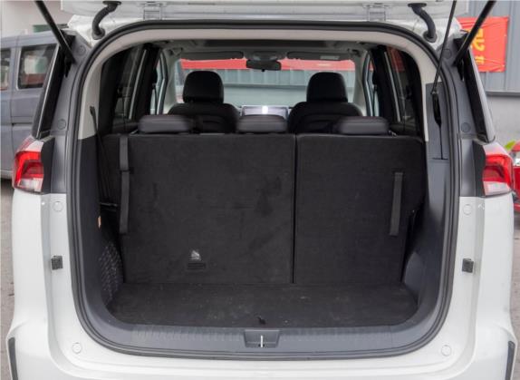 上汽大通MAXUS G50 2019款 1.5T 自动极客全配版 国VI 车厢座椅   后备厢