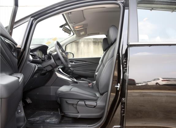 上汽大通MAXUS G50 2020款 1.3T 手动精英版 车厢座椅   前排空间