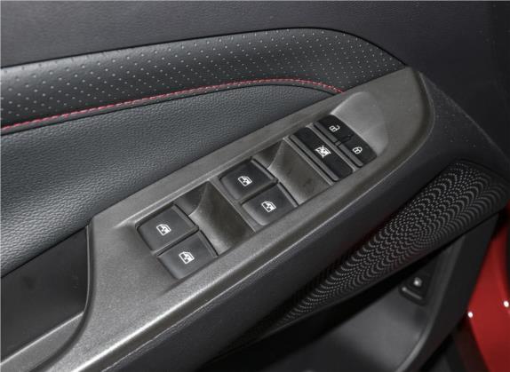 上汽大通MAXUS G50 2020款 1.5T 自动极客全配版 车厢座椅   门窗控制