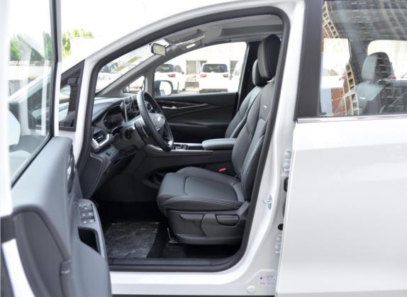 上汽大通MAXUS G50 2021款 PLUS 1.5T 自动巡航版 车厢座椅   前排空间
