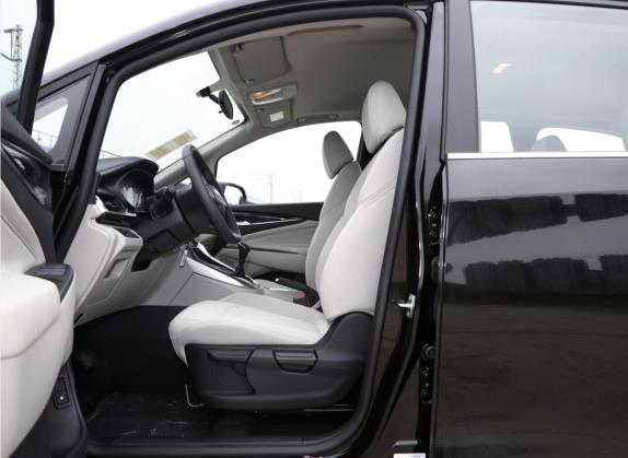 上汽大通MAXUS G50 2021款 1.5T 手动畅游A 车厢座椅   前排空间