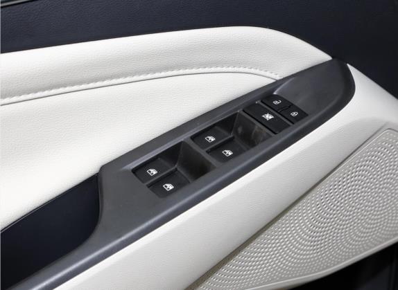 上汽大通MAXUS G50 2021款 1.5T 手动畅游A 车厢座椅   门窗控制