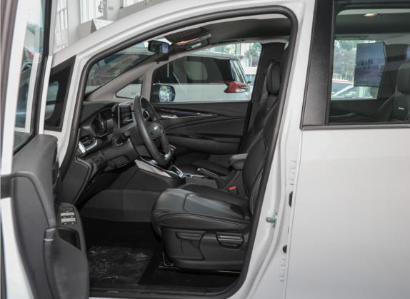 上汽大通MAXUS G50 2021款 1.5T 手动畅游B 车厢座椅   前排空间