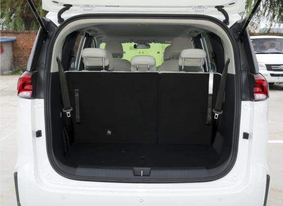 上汽大通MAXUS G50 2022款 1.5T 手动畅游A 车厢座椅   后备厢