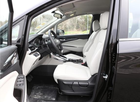 上汽大通MAXUS G50 2022款 1.5T 自动畅游A 车厢座椅   前排空间