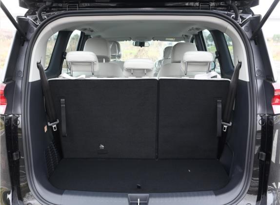 上汽大通MAXUS G50 2022款 1.5T 自动畅游A 车厢座椅   后备厢