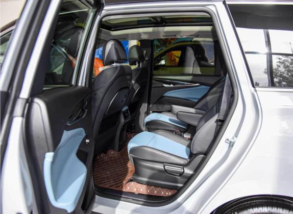 上汽大通MAXUS G50 2023款 PLUS 1.5T 自动护航版 车厢座椅   后排空间