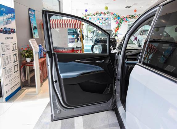 上汽大通MAXUS G50 2023款 PLUS 1.5T 自动护航版 车厢座椅   前门板