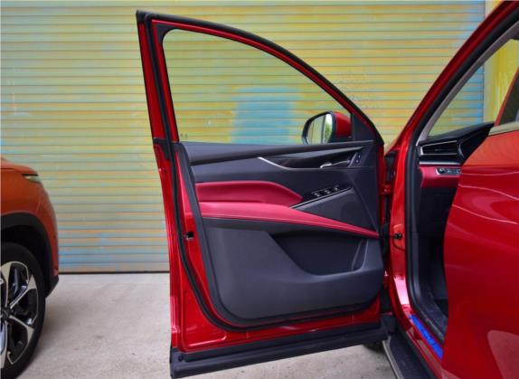 上汽大通MAXUS D60 2019款 1.5T 自动极客全配版 7座 车厢座椅   前门板