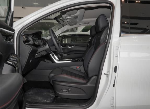 上汽大通MAXUS D60 2019款 1.5T 自动潮享版 6座 车厢座椅   前排空间