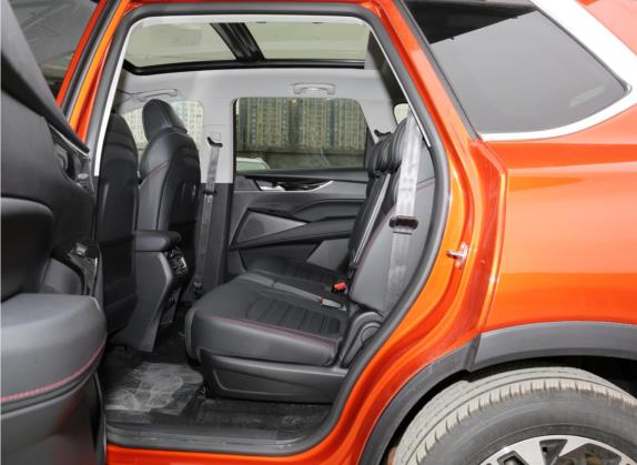 上汽大通MAXUS D60 2019款 1.5T 自动潮享版 7座 车厢座椅   后排空间