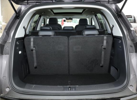 上汽大通MAXUS D60 2019款 1.5T 自动舒享版 7座 车厢座椅   后备厢