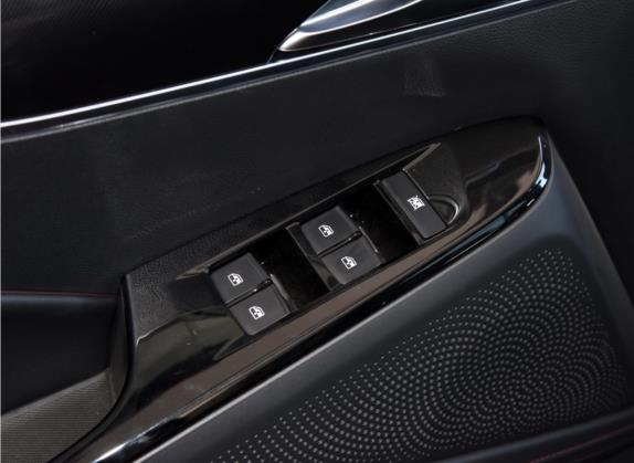 上汽大通MAXUS D60 2020款 1.5T 自动尊贵版 5座 车厢座椅   门窗控制