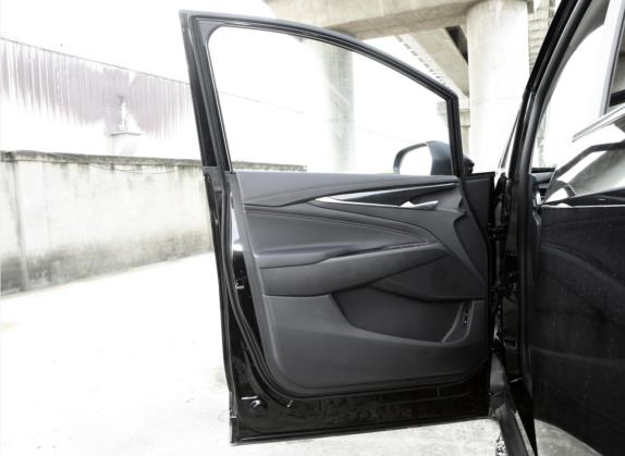 上汽大通MAXUS EUNIQ 5 2020款 1.3T PLUG IN 尊享版 车厢座椅   前门板