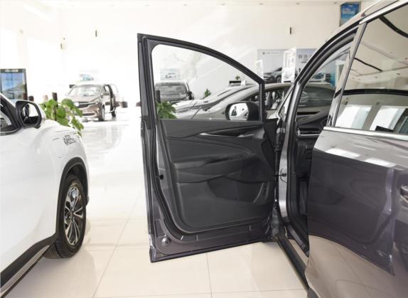 上汽大通MAXUS EUNIQ 5 2020款 大电量豪华版 七座 车厢座椅   前门板