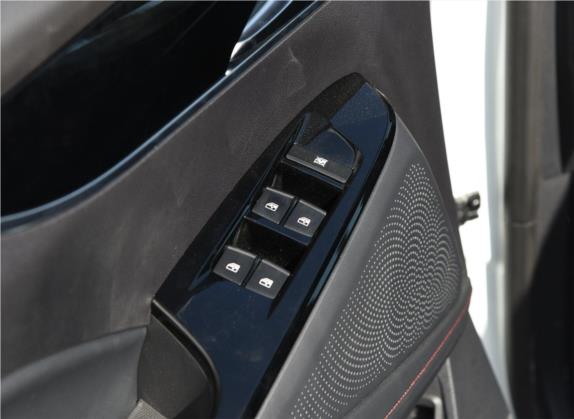 上汽大通MAXUS EUNIQ 6 2020款 1.3T PLUG IN MATE 车厢座椅   门窗控制