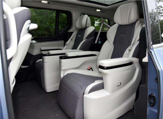 上汽大通MAXUS G20 2019款 首发款 2.0T 自动智尊版 国V 车厢座椅   后排空间