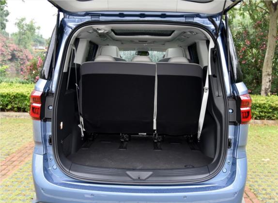 上汽大通MAXUS G20 2019款 首发款 2.0T 自动智尊版 国V 车厢座椅   后备厢