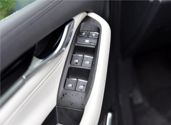 上汽大通MAXUS G20 2019款 首发款 2.0T 自动智尊版 国V 车厢座椅   门窗控制