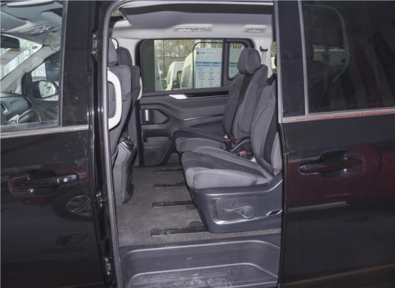 上汽大通MAXUS G20 2020款 2.0T 汽油自动豪华版 车厢座椅   后排空间