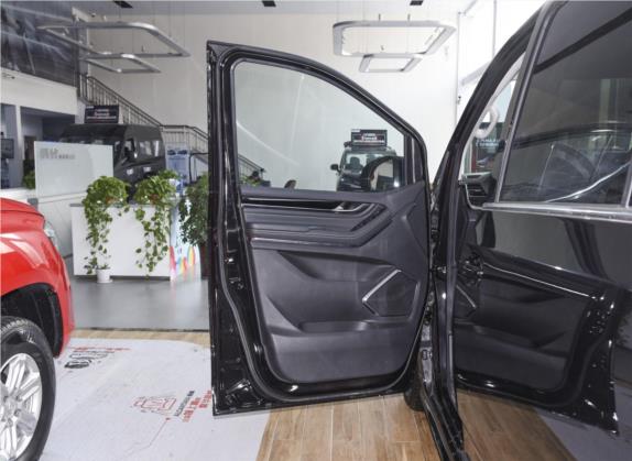上汽大通MAXUS G20 2020款 2.0T 汽油自动豪华版 车厢座椅   前门板