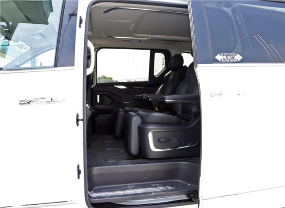 上汽大通MAXUS G20 2020款 2.0T 汽油自动豪华行政版 车厢座椅   后排空间