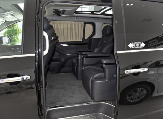 上汽大通MAXUS G20 2020款 2.0T 汽油自动智尊版 车厢座椅   后排空间