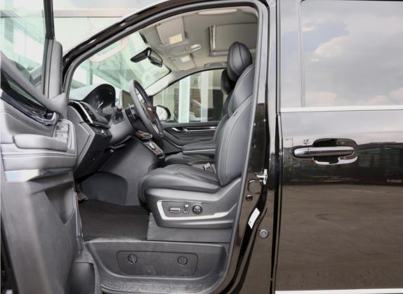 上汽大通MAXUS G20 2020款 2.0T 柴油自动优选版 车厢座椅   前排空间