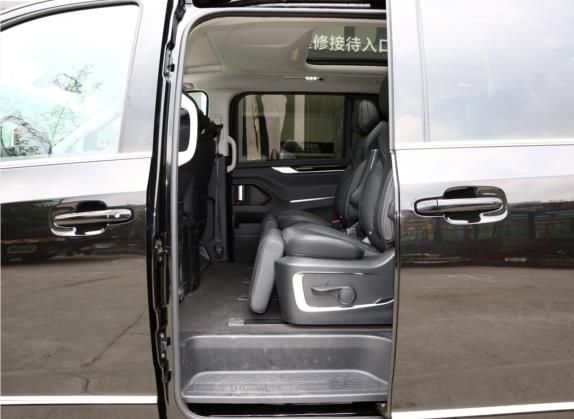 上汽大通MAXUS G20 2020款 2.0T 柴油自动优选版 车厢座椅   后排空间