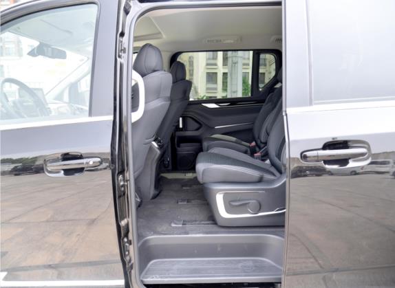 上汽大通MAXUS G20 2021款 PLUS 2.0T 汽油自动豪华版 车厢座椅   后排空间