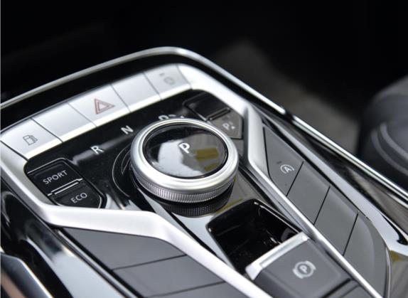 上汽大通MAXUS G20 2021款 PLUS 2.0T 汽油自动豪华版 中控类   挡把