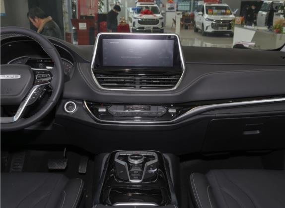 上汽大通MAXUS G20 2021款 PLUS 2.0T 汽油自动尊享行政版 中控类   中控台