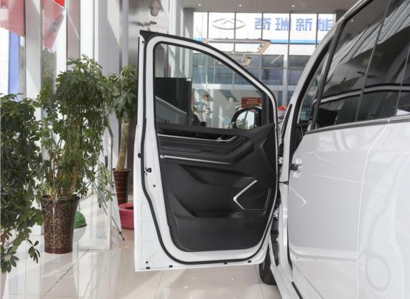 上汽大通MAXUS G20 2021款 PLUS 2.0T 汽油自动尊享行政版 车厢座椅   前门板