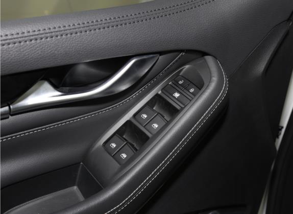 上汽大通MAXUS G20 2021款 PLUS 2.0T 汽油自动尊享行政版 车厢座椅   门窗控制