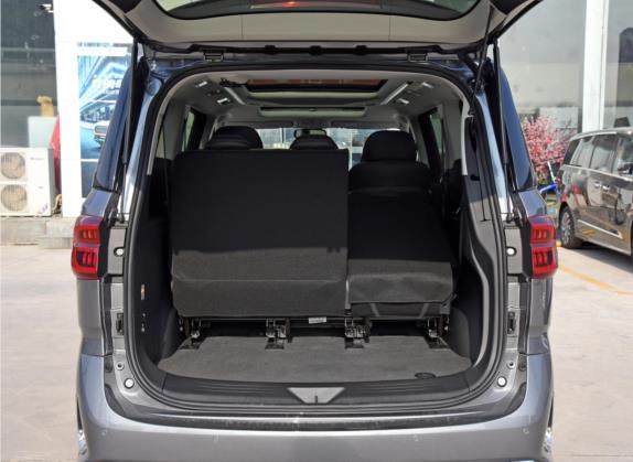 上汽大通MAXUS G20 2021款 PLUS 2.0T 汽油自动豪华行政版 车厢座椅   后备厢