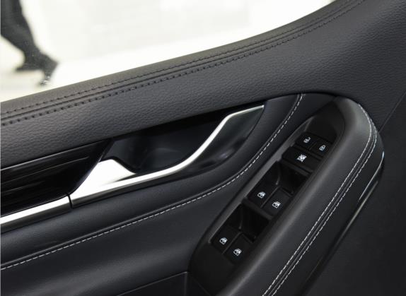 上汽大通MAXUS G20 2021款 PLUS 2.0T 汽油自动智尊版 车厢座椅   门窗控制
