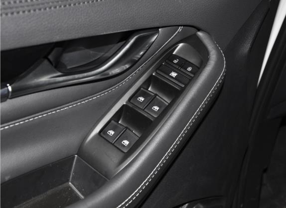 上汽大通MAXUS G20 2021款 PLUS 2.0T 汽油自动尊雅版 车厢座椅   门窗控制