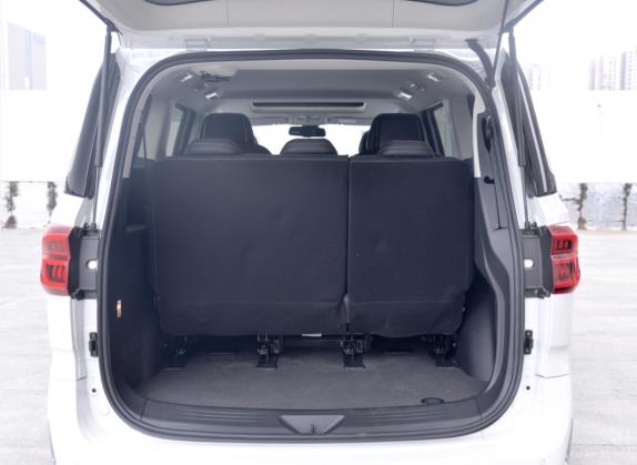 上汽大通MAXUS G20 2021款 PLUS 2.0T 汽油自动尊享版 车厢座椅   后备厢