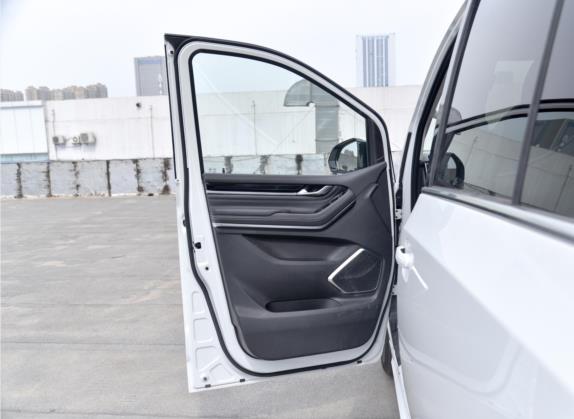 上汽大通MAXUS G20 2021款 PLUS 2.0T 汽油自动尊享版 车厢座椅   前门板