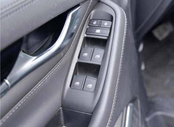 上汽大通MAXUS G20 2021款 PLUS 2.0T 汽油自动尊享版 车厢座椅   门窗控制