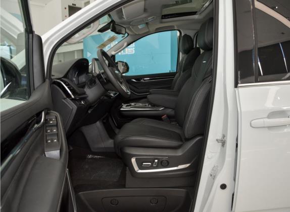 上汽大通MAXUS G20 2021款 改款 PLUS 2.0T 汽油自动豪华版 车厢座椅   前排空间