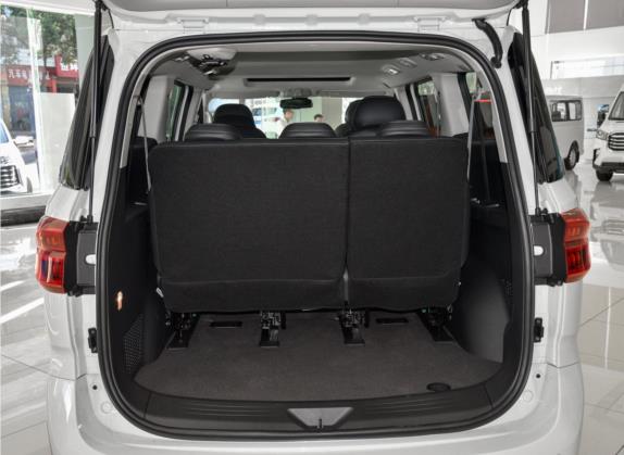 上汽大通MAXUS G20 2021款 改款 PLUS 2.0T 汽油自动豪华版 车厢座椅   后备厢