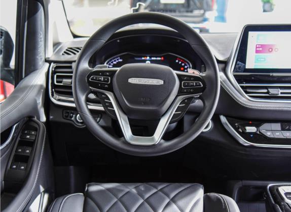上汽大通MAXUS G20 2023款 PLUS 2.0T 汽油自动豪华版 中控类   驾驶位