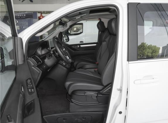 上汽大通MAXUS G20 2023款 ES 2.0T 汽油自动超值版 车厢座椅   前排空间