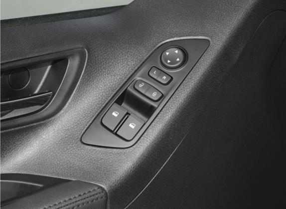 上汽大通MAXUS G20 2023款 ES 2.0T 汽油自动超值版 车厢座椅   门窗控制