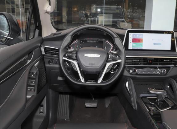 上汽大通MAXUS D90 Pro 2021款 2.0T 汽油两驱豪华版 7座 中控类   驾驶位