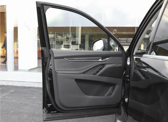 上汽大通MAXUS D90 Pro 2021款 2.0T 汽油两驱豪华版 7座 车厢座椅   前门板