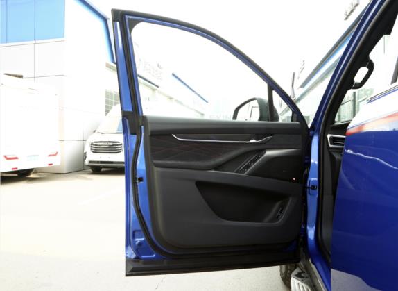 上汽大通MAXUS D90 Pro 2021款 2.0T 柴油四驱阿拉善版 5座 车厢座椅   前门板